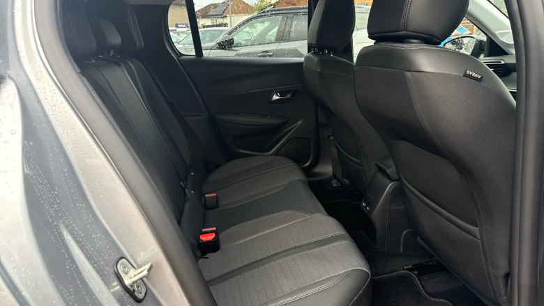 Peugeot 208 1.2 PureTech 100 Allure Premium + 5dr Petrol Hatchback